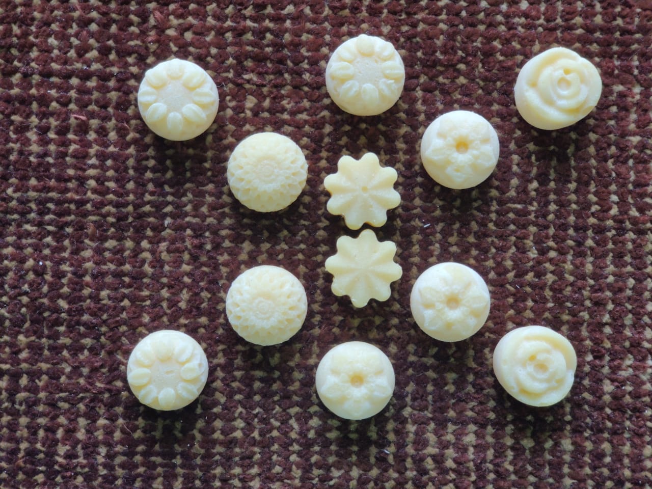 Jaggery - Small (Mix Design)