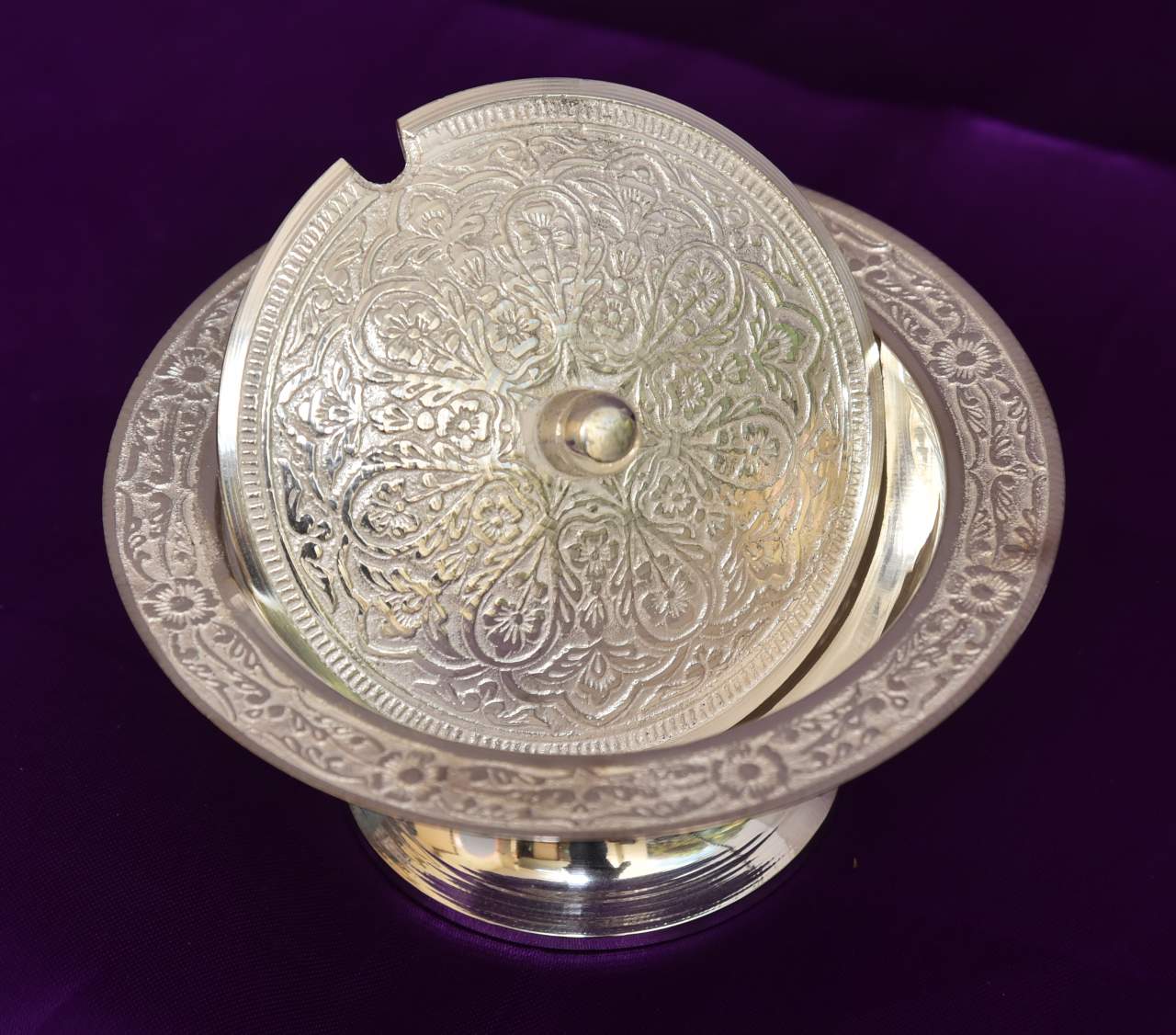 Bowl for Kesar (Carving)